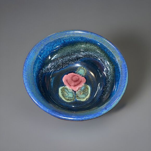 Susan DeMay Floral Blue Pottery Two Piece Chip And Dip Set Signed - Picture 8 of 12